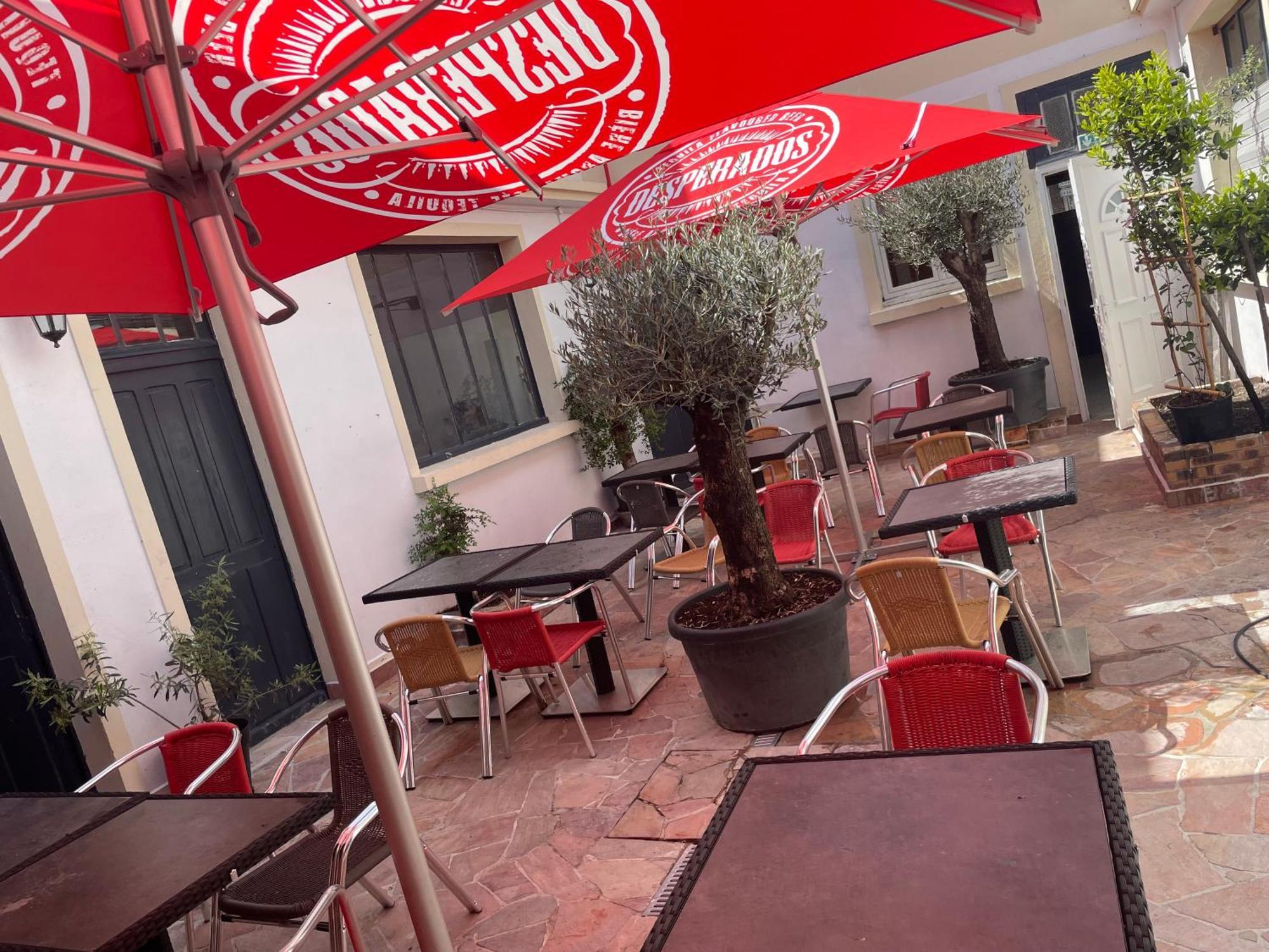 Hotel & Restaurant Isvara Breteuil Buitenkant foto